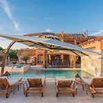 Luxury Finessa 1 With Heated Pool, Jacuzzi And Sauna Villa *