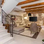 Villa Luxury Finessa 1 With Heated Pool, Jacuzzi And Sauna Skradin