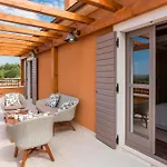 Villa Luxury Finessa 1 With Heated Pool, Jacuzzi And Sauna Skradin