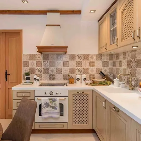 فيلة Luxury Finessa 1 With Heated Pool, Jacuzzi And Sauna