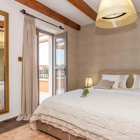 فيلة Luxury Finessa 1 With Heated Pool, Jacuzzi And Sauna سكرادين