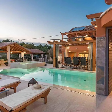 Villa Luxury Finessa 1 With Heated Pool, Jacuzzi And Sauna Skradin
