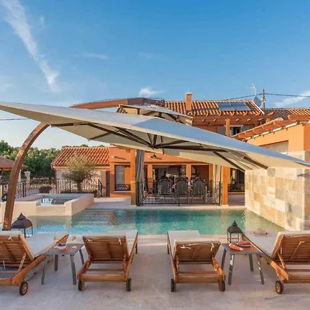 Luxury Finessa 1 With Heated Pool, Jacuzzi And Sauna Villa *