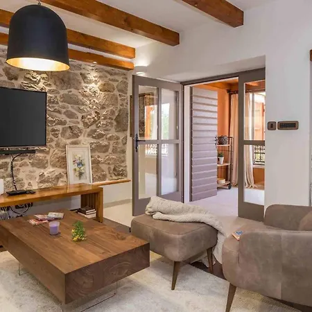 Luxury Finessa 1 With Heated Pool, Jacuzzi And Sauna * Skradin