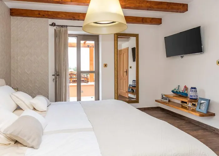 וילה Luxury Finessa 1 With Heated Pool, Jacuzzi And Sauna *