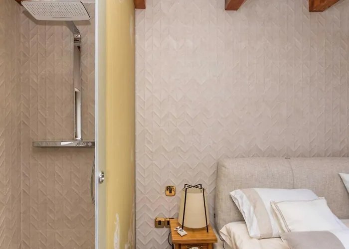 Luxury Finessa 1 With Heated Pool, Jacuzzi And Sauna סקארדין